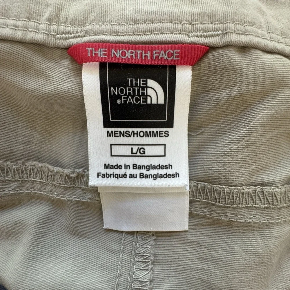 The North Face Khaki Belted Nylon Hiking Cargo Shorts Men's Size‎ L